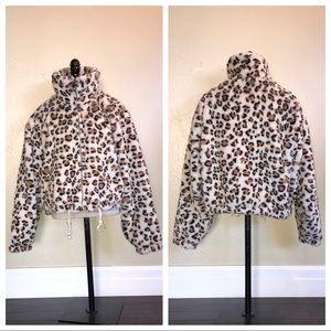 Victoria’s Secret PINK Know One Cares Leopard Faux Fur Jacket Size Medium